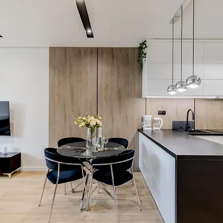 Milo - Plac Jana Pawla Ii Centrum * Wroclaw