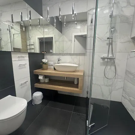 Milo - Plac Jana Pawla Ii Centrum * Вроцлав